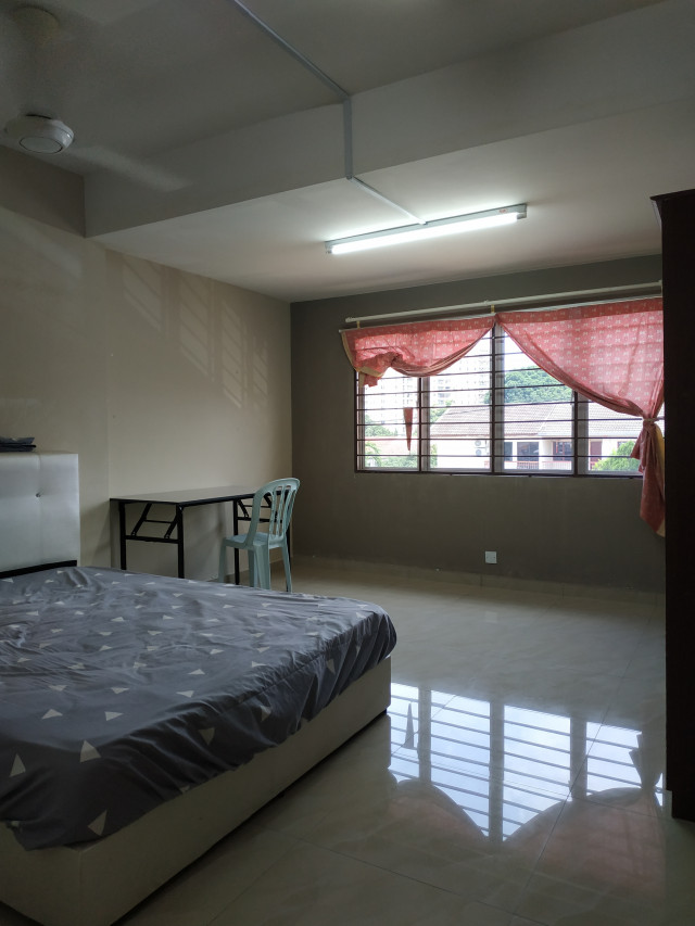 SMALL TO MEDIUM ROOM  FROM RM500