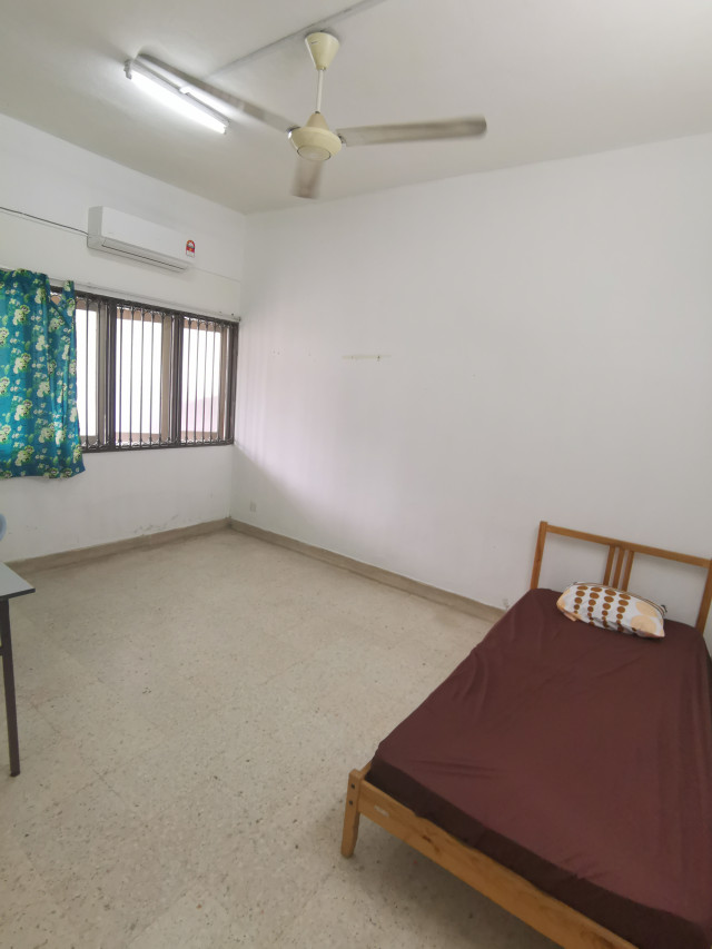 Looking for Housemate! SEKSYEN 14 PETALING JAYA