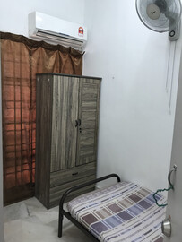 Available room in in 2 Jalan USJ 1/4 Subang Jaya with wifi