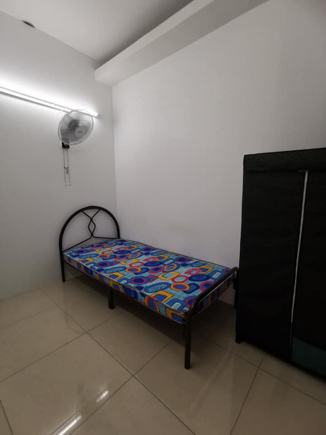 Newly furbished unit in Damansara Jaya!!