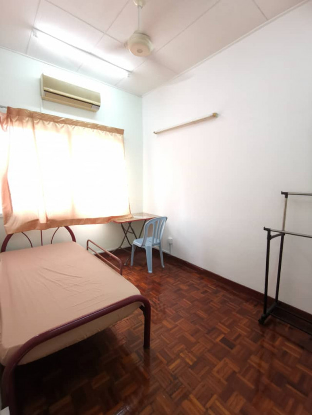 Room for rent in Damansara Jaya 🏡
