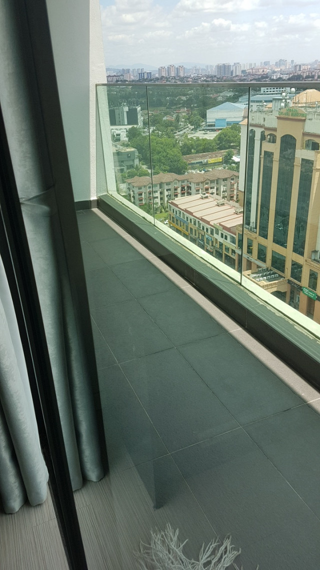 (WTR) THE GRAND SOFO, KELANA JAYA 2R1B SEMI FURNISH