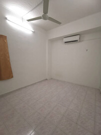 Room for rent in Taman Sea!!!