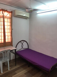 Located Near SS18 LRT Station ! Room For Rent at SS14, Subang Jaya