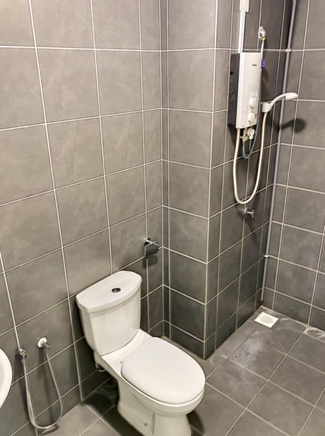 Fully furnish room near MRT @ The Zizz