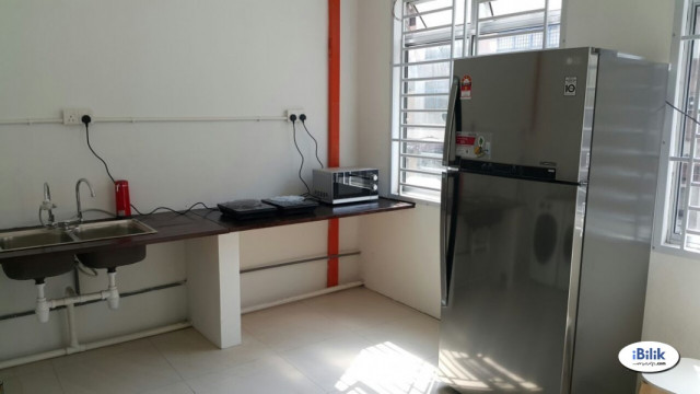 {Fully Furnished} Room for Rent at SS15, Subang Jaya