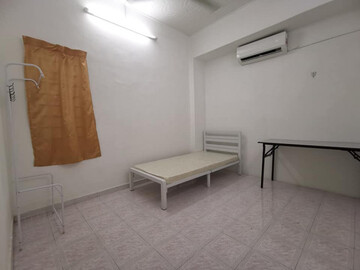 Room for rent in Taman Sea!!! 😍😍😍
