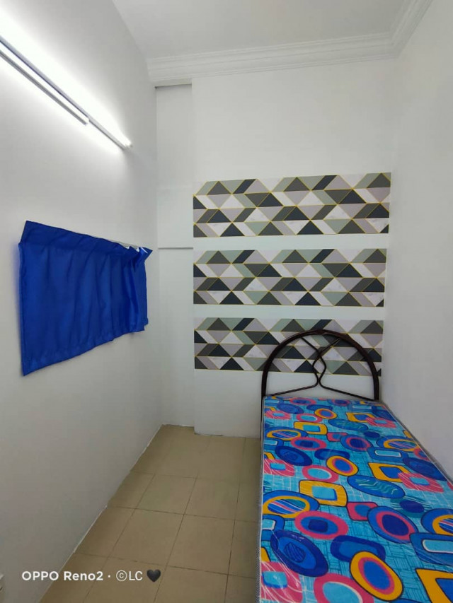 Room in Taman Paramount Near SS2 / Sea Park. Free Wi-FI & Cleaning Service