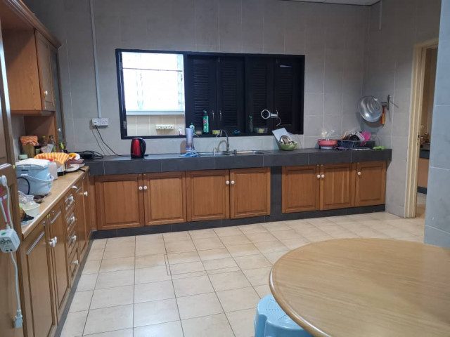 Room for rent in Taman Sea!!!