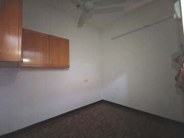 Room for rent in Taman Sea!!!