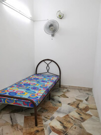 Room for rent in Taman Sea!!!