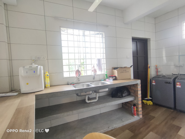 AC room private bathroom walk 3 mins to LRT Asia Jaya 🚆