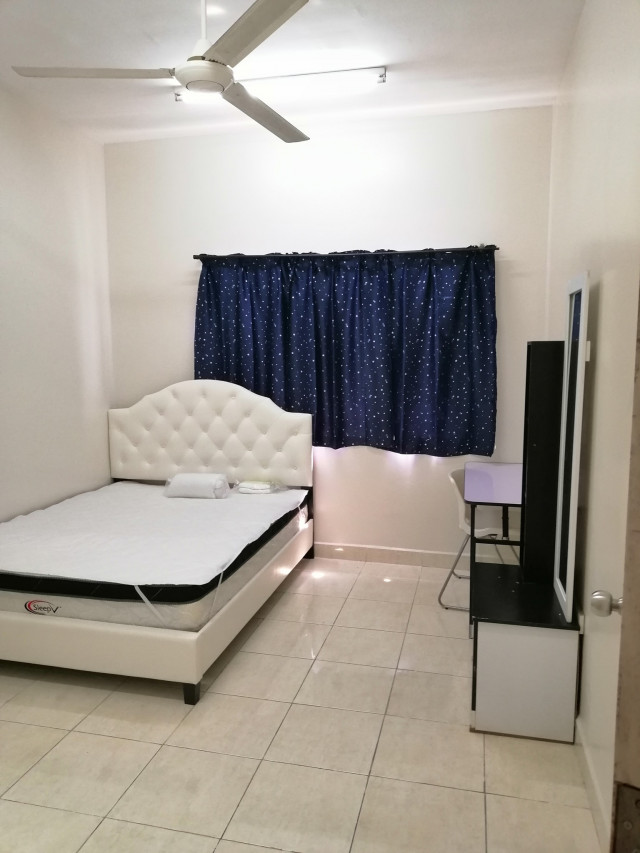 master bed room at pelangi utama condominium