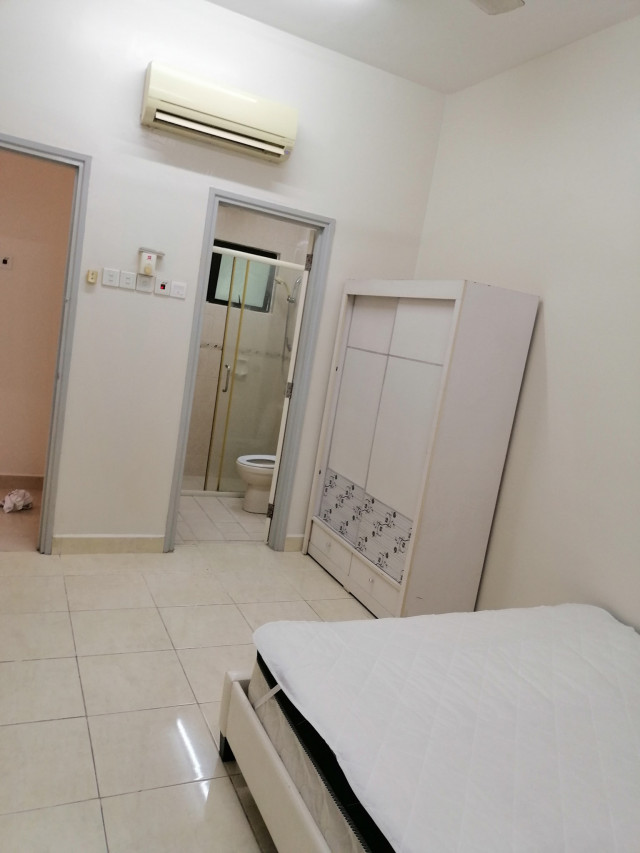 master bed room at pelangi utama condominium