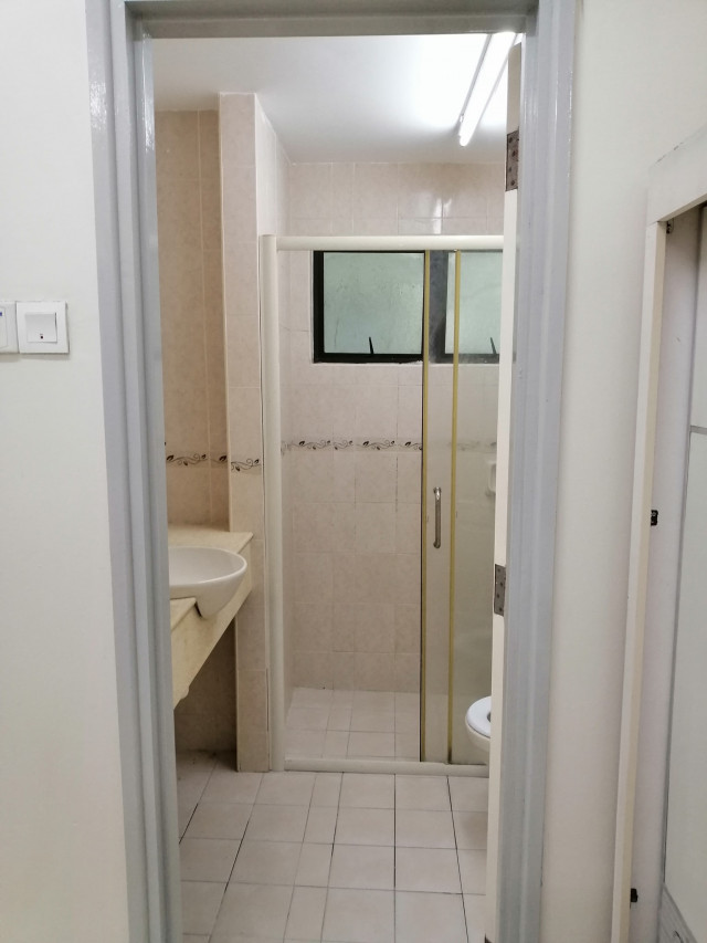 master bed room at pelangi utama condominium