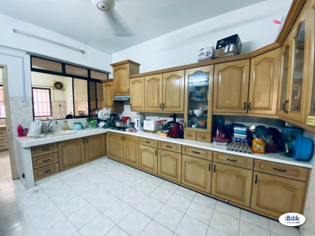 🔥Middle Room at BU11, Bandar Utama. 🚗Direct Access to NKVE, 5 minutes to Centrepoint. 7 minutes to One Utama, First Avenue