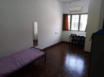 Kota damansara room for rent