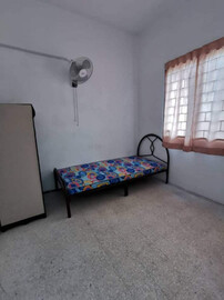 LRT TAMAN BAHAGIA ROOM TO RENT