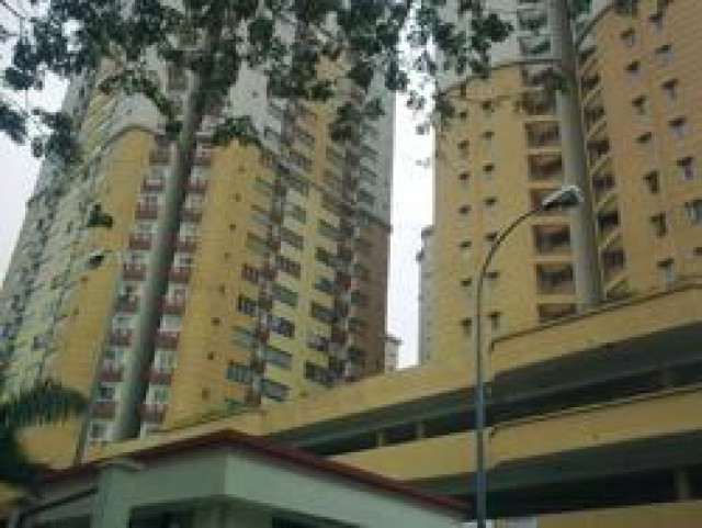 Sentul Mawar Apartment in front LRT station not sharing room