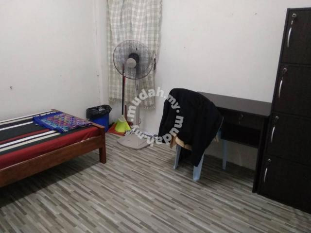 Pinggiran batu caves,not Sharing medium room available