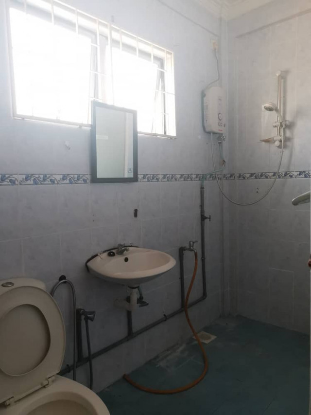 COUPLE ROOM Attached Bathroom @ SUNWAY PJS
