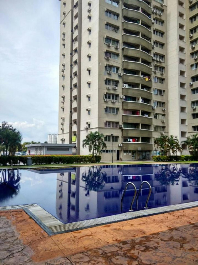 Sentul Utama condo master bed fully furnished