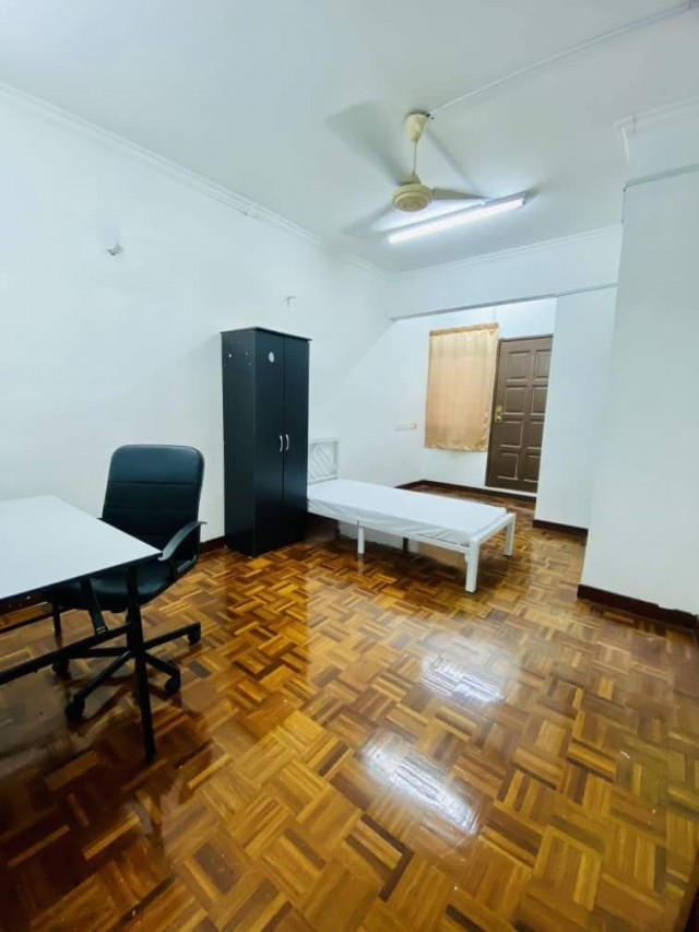 ROOM FOR RENT BANDAR UTAMA