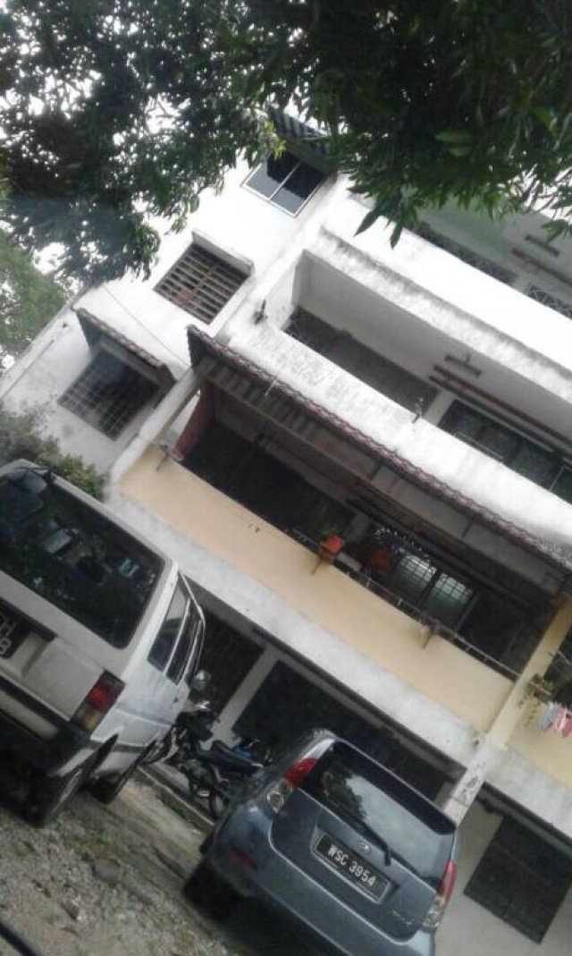 Selayang flat taman intan baiduri not sharing small room