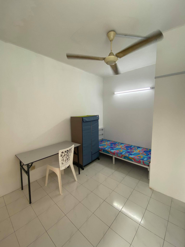 ✨DRIVE WITHIN 10MIN TO TOP GLOVE FACTORY, SETIA CITY MALL, KLANG SENTRAL✨ROOM FOR RENT IN SETIA ALAM AREA🏡