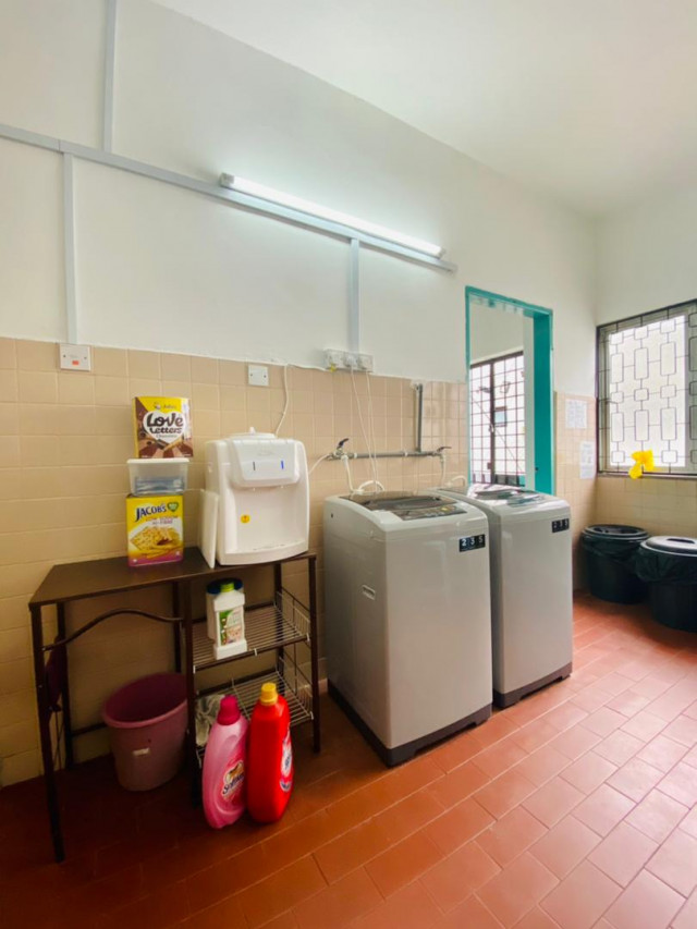 MEDIUM ROOM WITH AIR CONDITION 🔥🔥 @ SS2 PJ