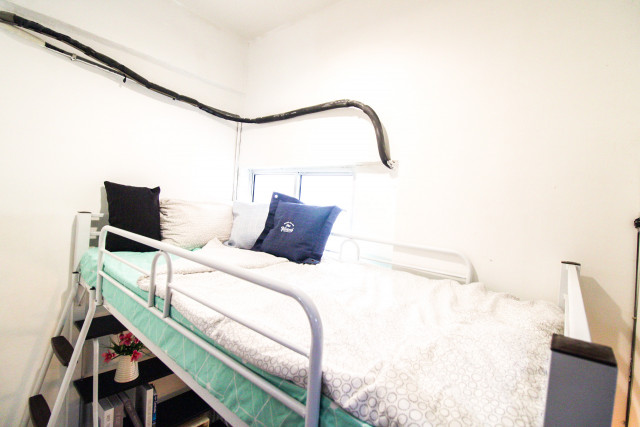 Never Too Good To Be True! Rent Premium Rooms at Luxury Condo with 0 Deposit and Fully Furnished. Rent The Right Rooms with The Right Landlord.