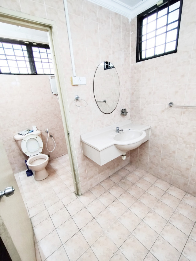 🆓1 Month Rental Single Room in Bdr Utama
