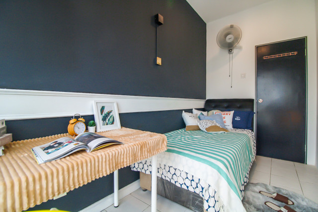Have Own House 🏠But Far From Workplace👜? Cheapest Large room for rent with private Room At KL CITY CENTRE ! Room Near Trains🚅, Sunway Putra Mall🛒