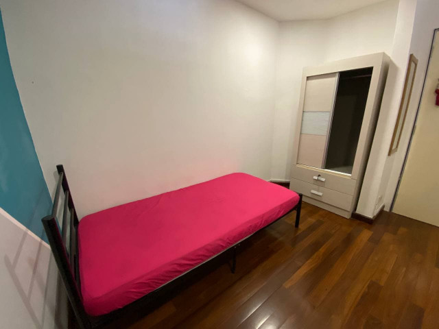 Say No More Deposit ❗Best Accommodation With Luxury Condominium🤩 Near KLCC, Ampang Park LRT ! Ensuite Medium Room Private With Nicest View From City