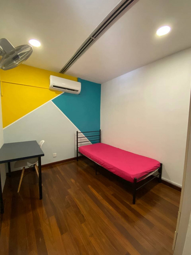Say No More Deposit ❗Best Accommodation With Luxury Condominium🤩 Near KLCC, Ampang Park LRT ! Ensuite Medium Room Private With Nicest View From City