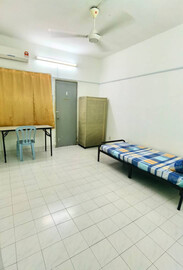 room for rent at pj area