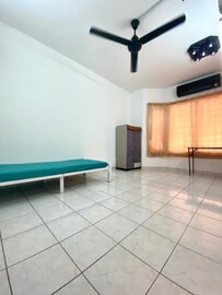 💓Middle Room at Bandar Utama  ⭐Near to One Utama , MRT Bandar Utama, 1 Power House , First Avenue , Centre Point , IKEA , MRT Mutiara Damansara , Surian Tower