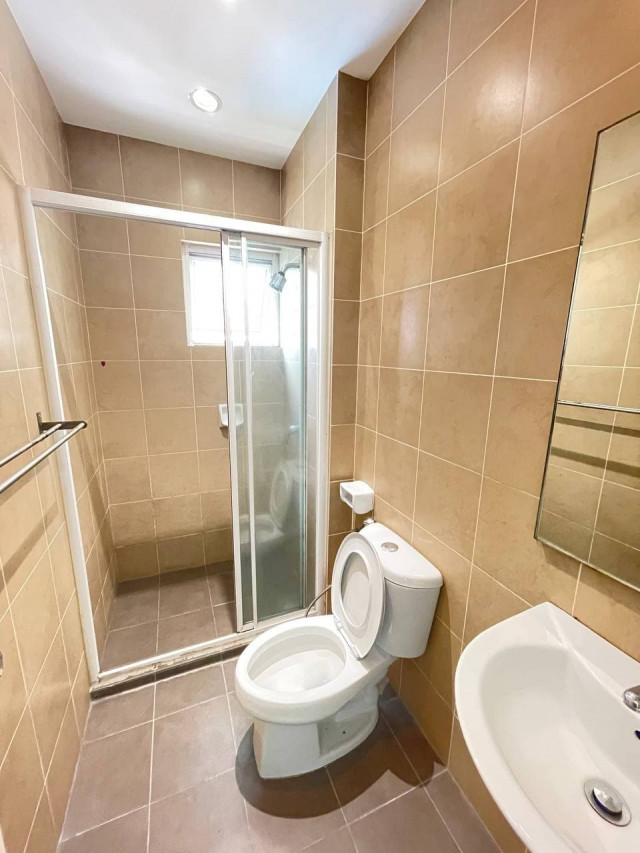 🛌🏻Rent A Room Without 🙎🏻‍♀‍Regret! 🌟Rent Premium Room At Luxury Condo With No Deposit & 📰 Flexible Contract! Enjoy 500Mbps Of 📶Free Wifi!