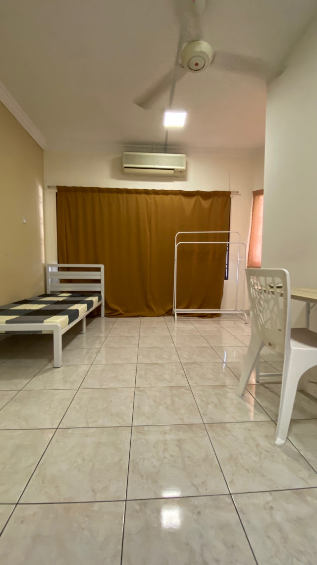 🔥Actual Room Photo 🔥Middle Room, Bandar Utama  🚶Easy Access to First Avenue, One Utama, 1powerhouse, Centrepoint, First City UC, Merchant Square