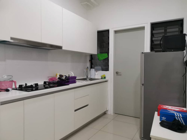 SINGLE ROOM (The Greens/Residensi Hijauan)