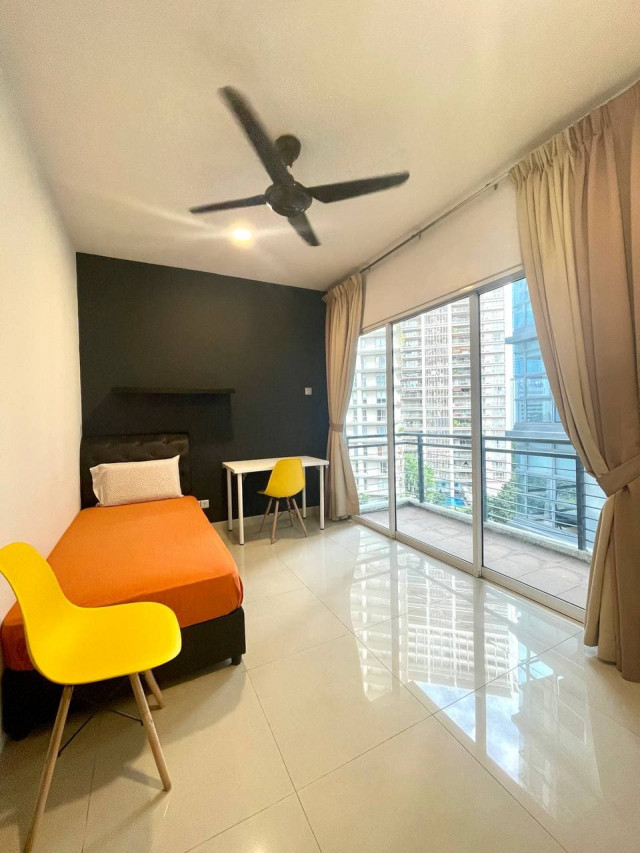 🛌🏻Rent A Room Without 🙎🏻‍♀️Regret! 🌟Rent Premium Room At Luxury Condo With No Deposit & 📰 Flexible Contract! Enjoy 500Mbps Of 📶Free Wifi!
