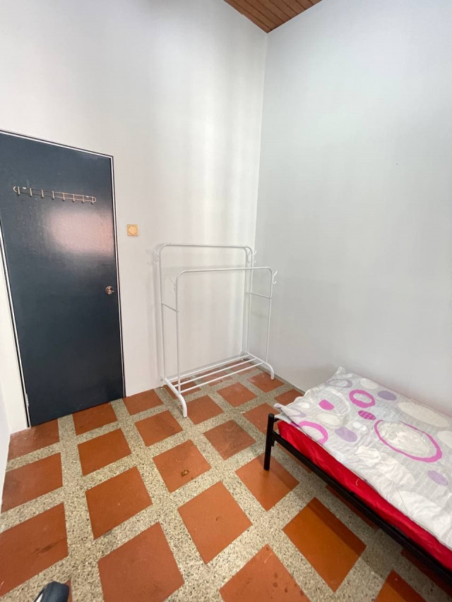 Say No More Deposit ❗Best Accommodation With Luxury Condominium🤩 Near KLCC, Ampang Park LRT ! Ensuite Medium Room Private With Nicest View From City