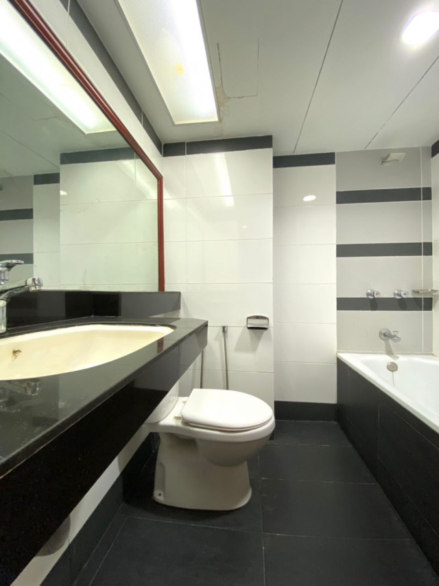 Limited Master Room Available @ Chow Kit - ( Walking Distance 3 Mins to Monorail / LRT Chow Kit )