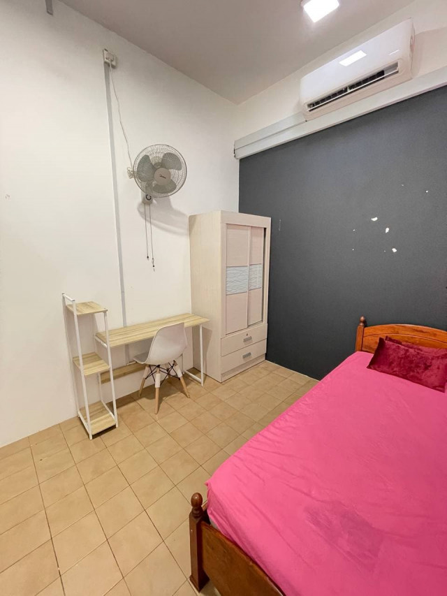 Stay Without Think About House 🧑🏻‍💻 We handle all the Mess! 💯Pudu Area 📍 Walking distance to LRT Pudu 🚶🏻‍♂️l 🚆. Fully Furnished room with FREE Daily Cleaning and WIFI!🧹