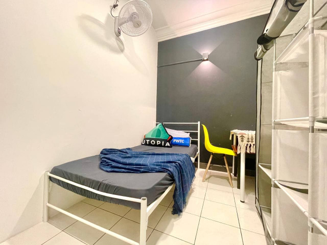 🙌🏻Gender-Based Rooms! Female Unit! Girls Only💁🏻‍♀️ Stay On Budget but Safety Assured!💯 Rent All Girls Unit At PWTC Area From RM600!!